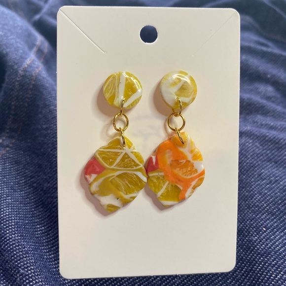 Blue Willow Boutique Earrings - Picture 2 of 3